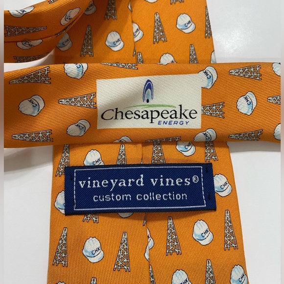 Vineyard Vines custom collection Chesapeake Energy orange tie NWOT - Picture 3 of 7